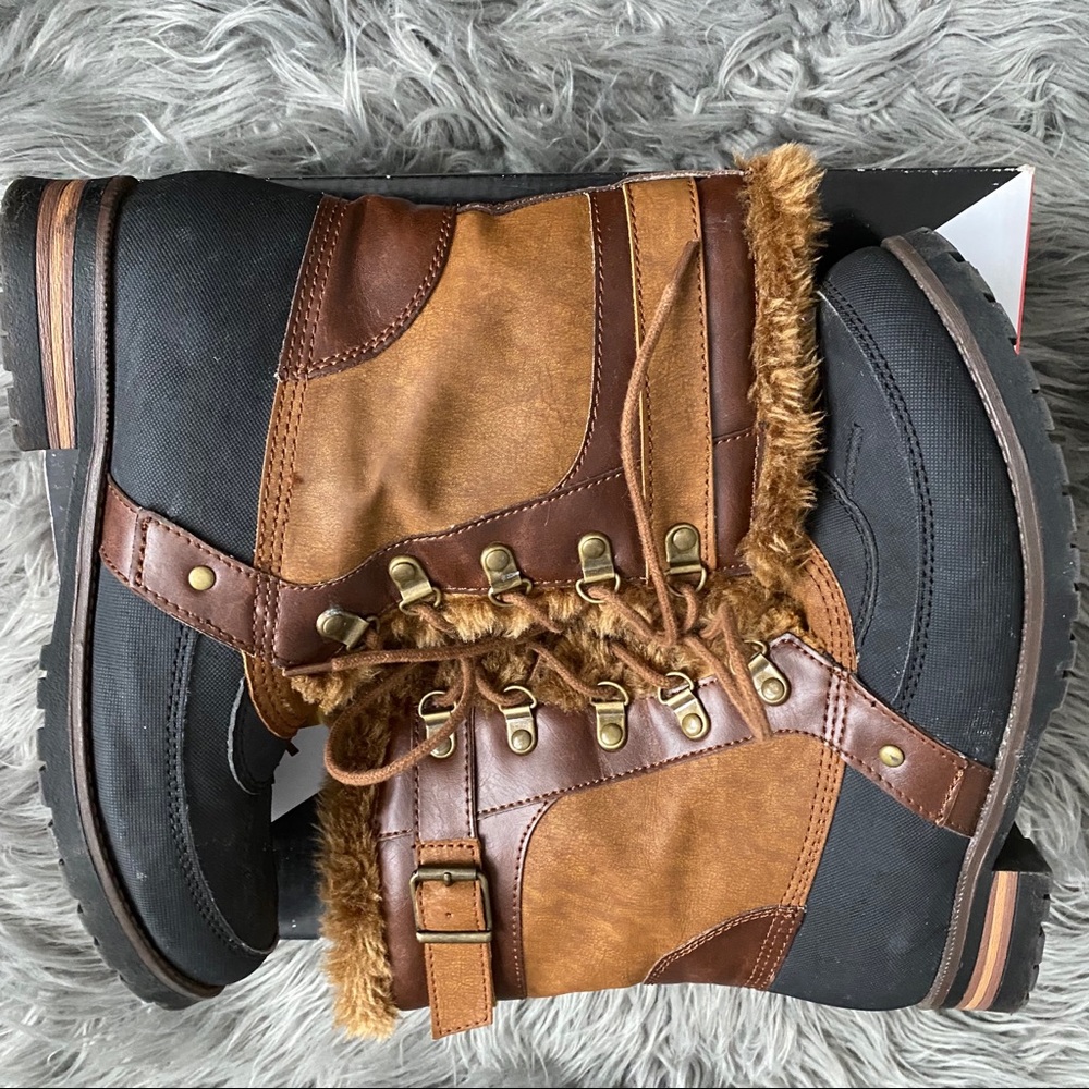 macy’s snow boots - Picture 4 of 7